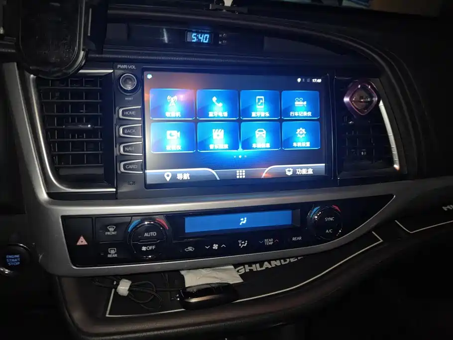 Toyota Highlander — миниатюра 13