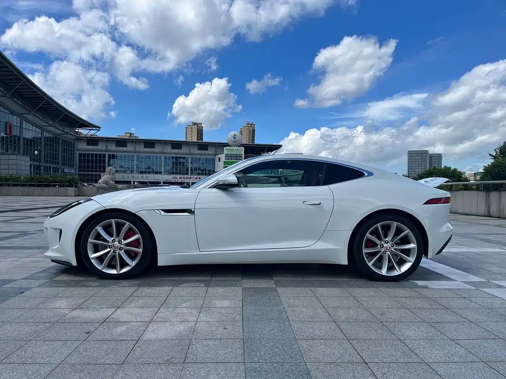 Jaguar F-TYPE — миниатюра 4