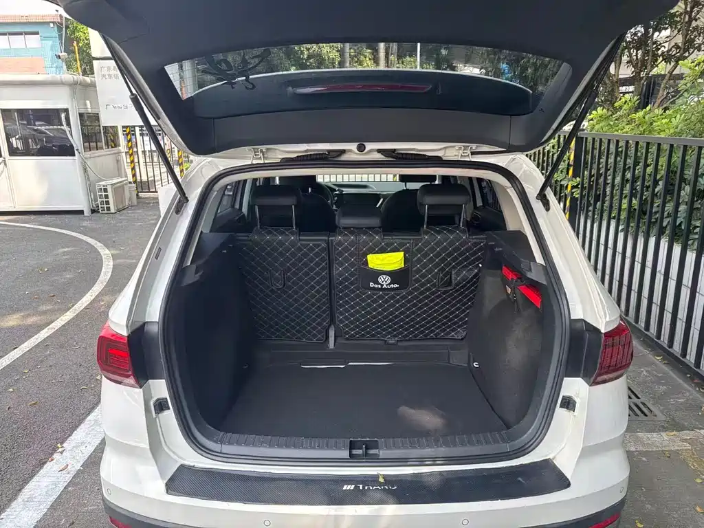 Volkswagen Tharu — миниатюра 8