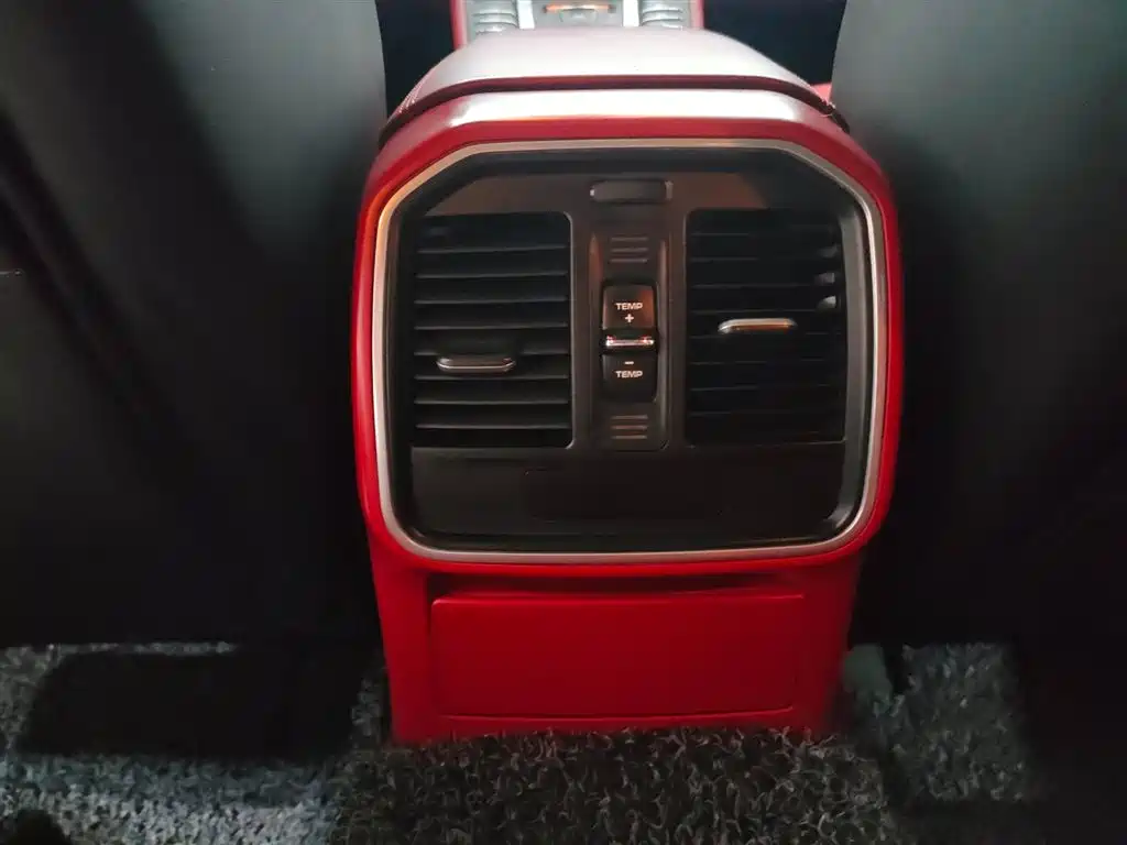 Porsche Macan — миниатюра 19