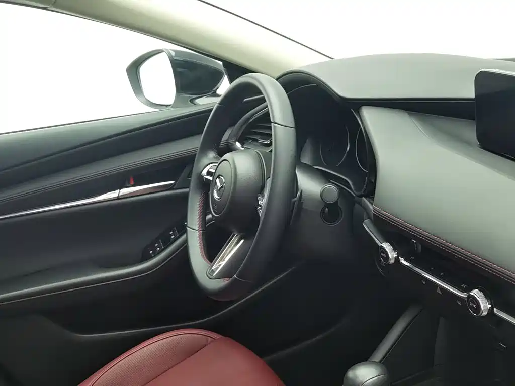 Mazda 3 Axela — миниатюра 22