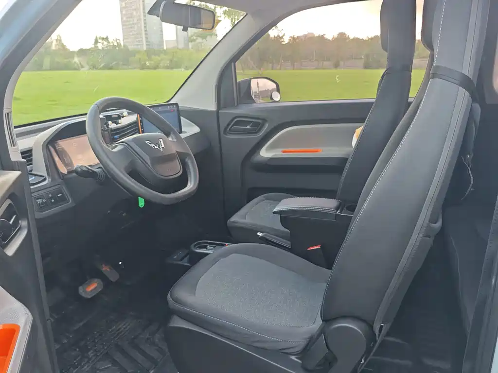 Wuling MINIEV — миниатюра 6