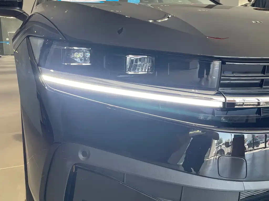 Volkswagen Magotan — миниатюра 3