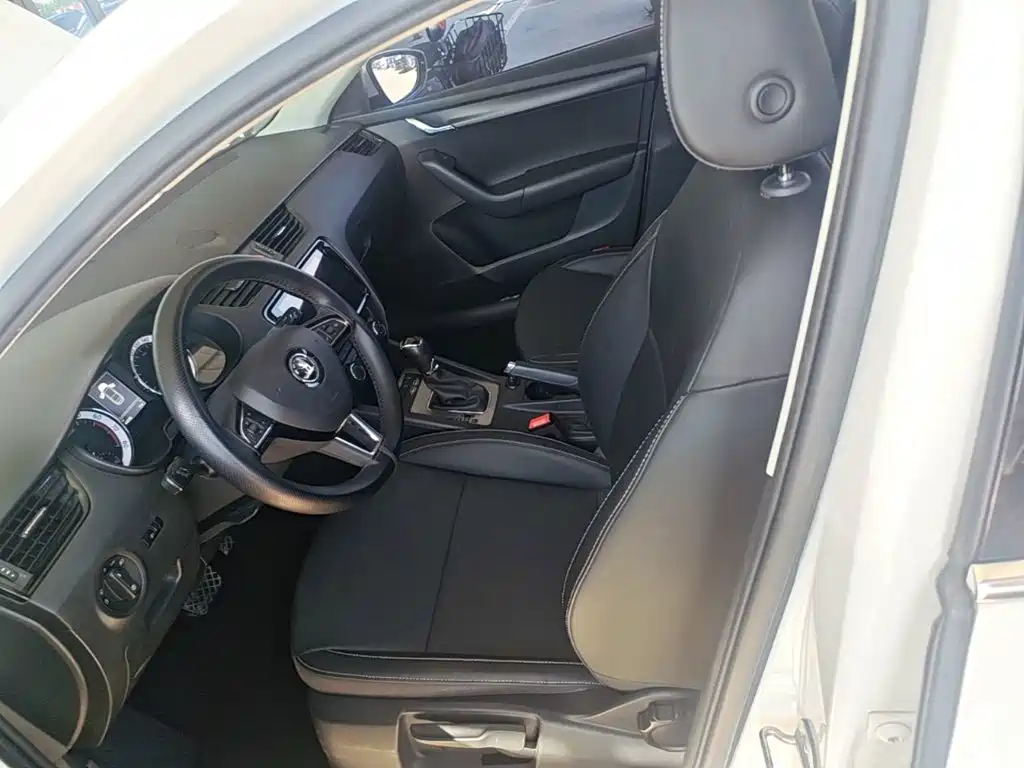 Skoda Octavia — миниатюра 15