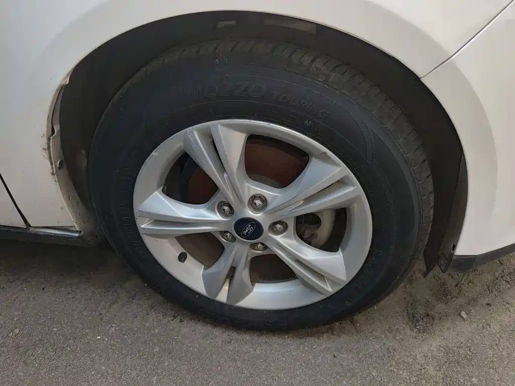 Ford Focus — миниатюра 24