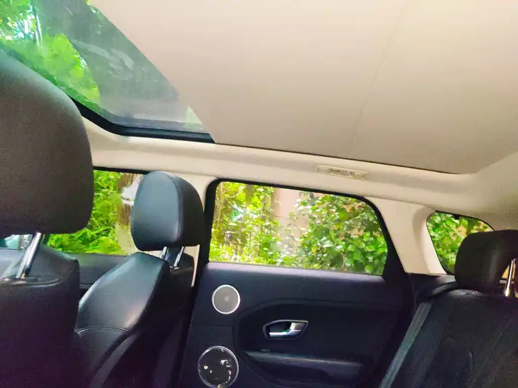 Land Rover Evoque — миниатюра 9