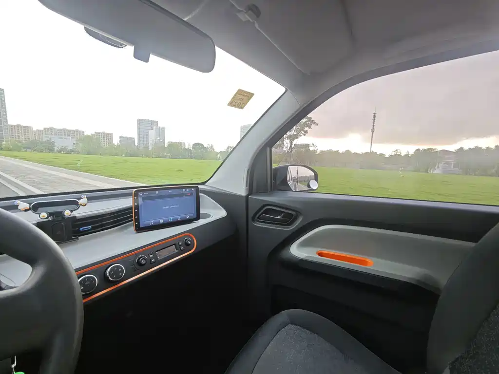Wuling MINIEV — миниатюра 9