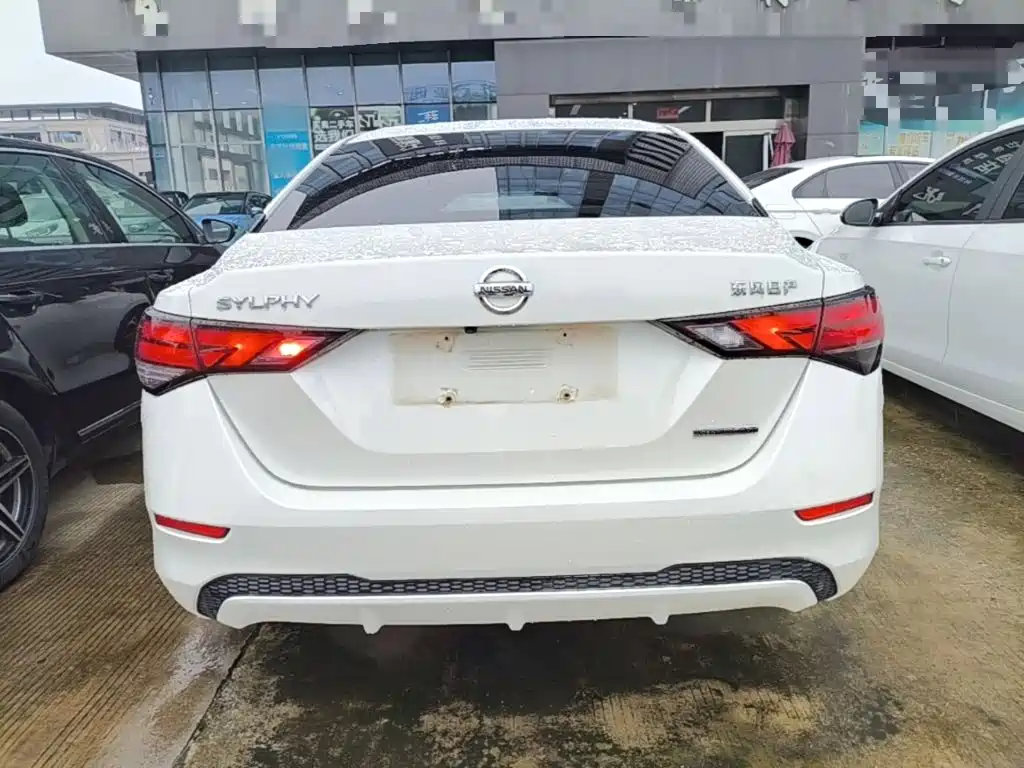 Nissan Sylphy — миниатюра 6