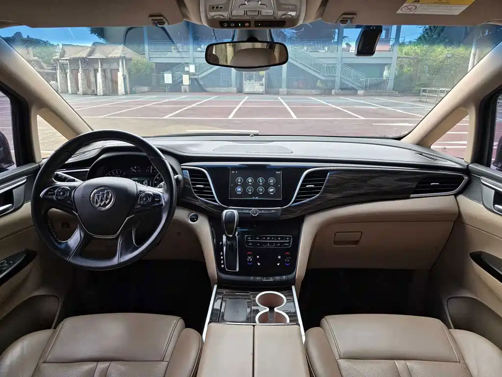 Buick GL8 — миниатюра 10