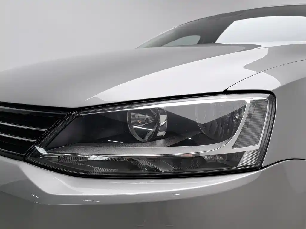 Volkswagen Sagitar — миниатюра 7