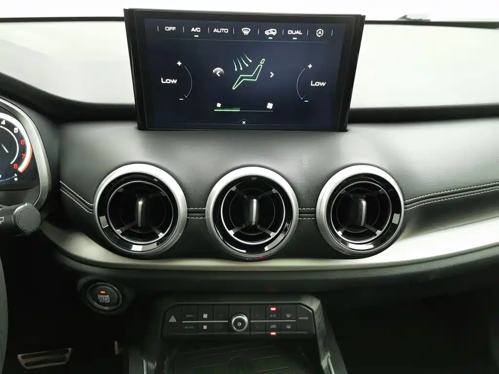 Wey Wey VV6 — миниатюра 12