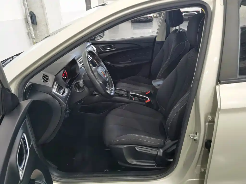 Roewe i5 — миниатюра 10