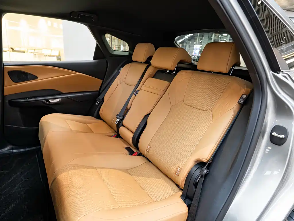Lexus RX — миниатюра 12