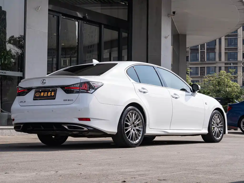 Lexus GS — миниатюра 3