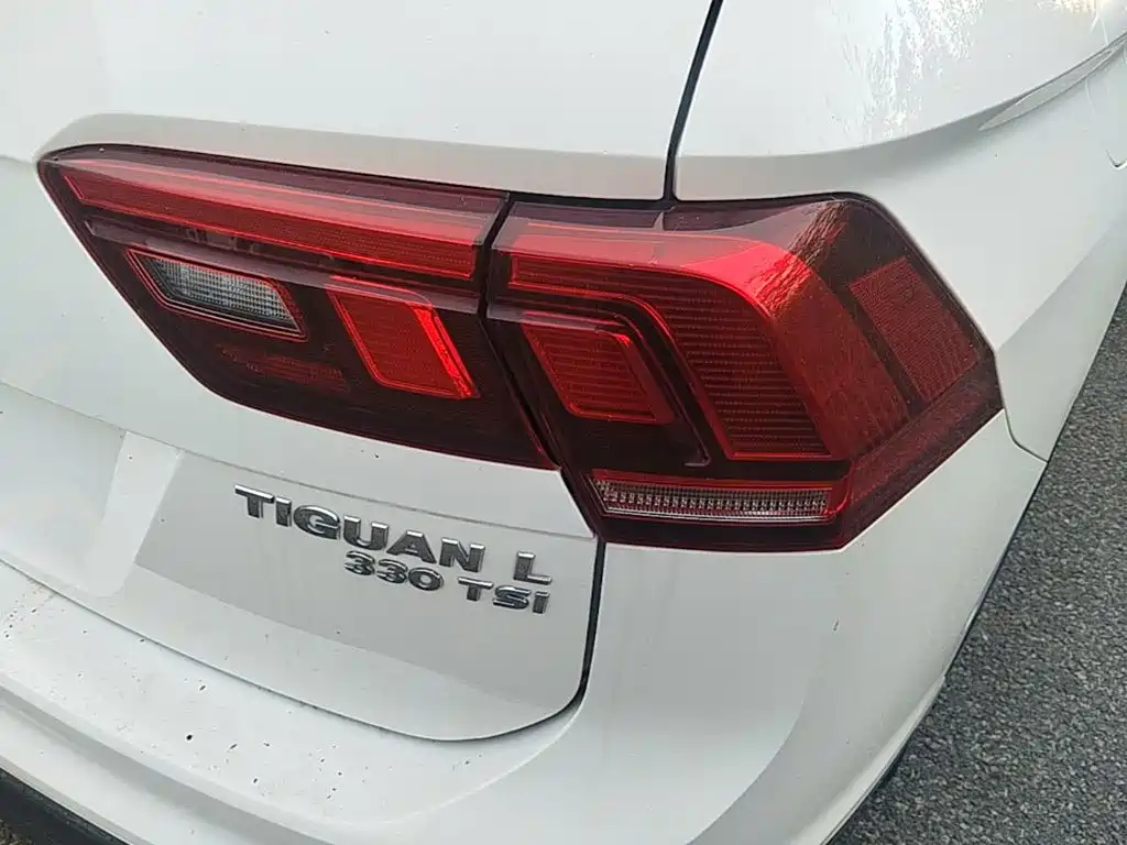 Volkswagen Tiguan L — миниатюра 8