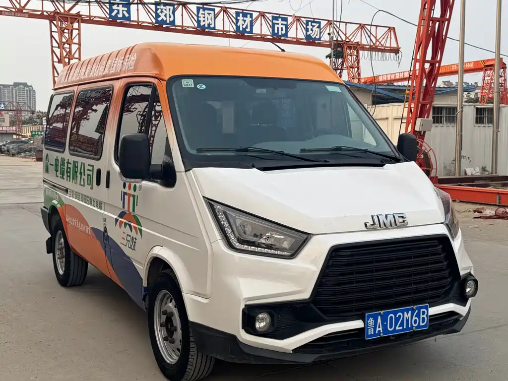 JMC Tesla — миниатюра 3