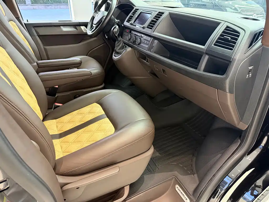 Volkswagen Caravelle — миниатюра 11