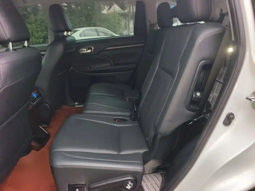 Toyota Highlander — миниатюра 22
