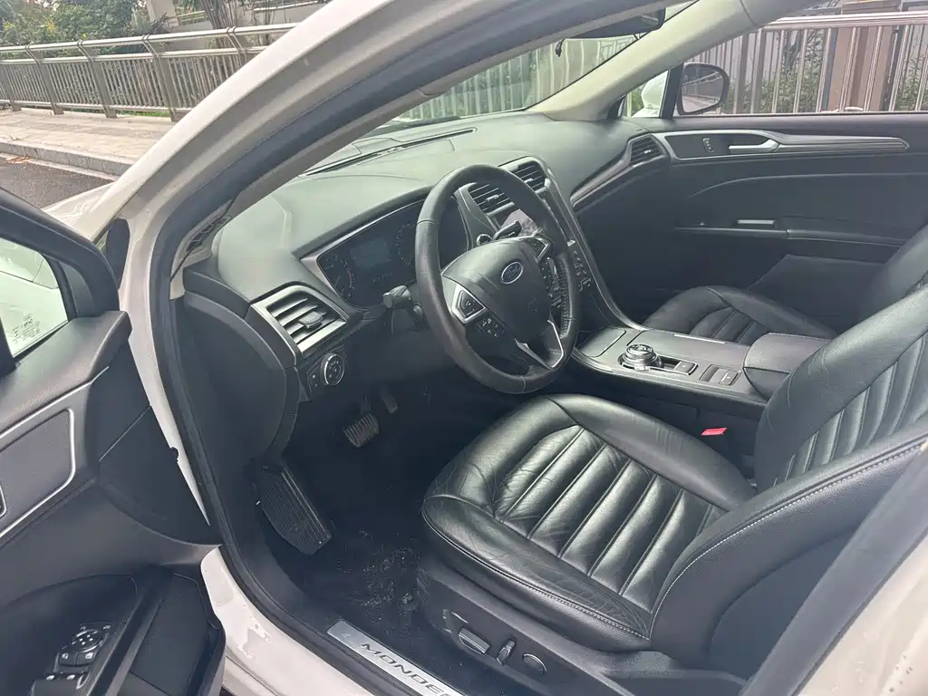 Ford Mondeo — миниатюра 6