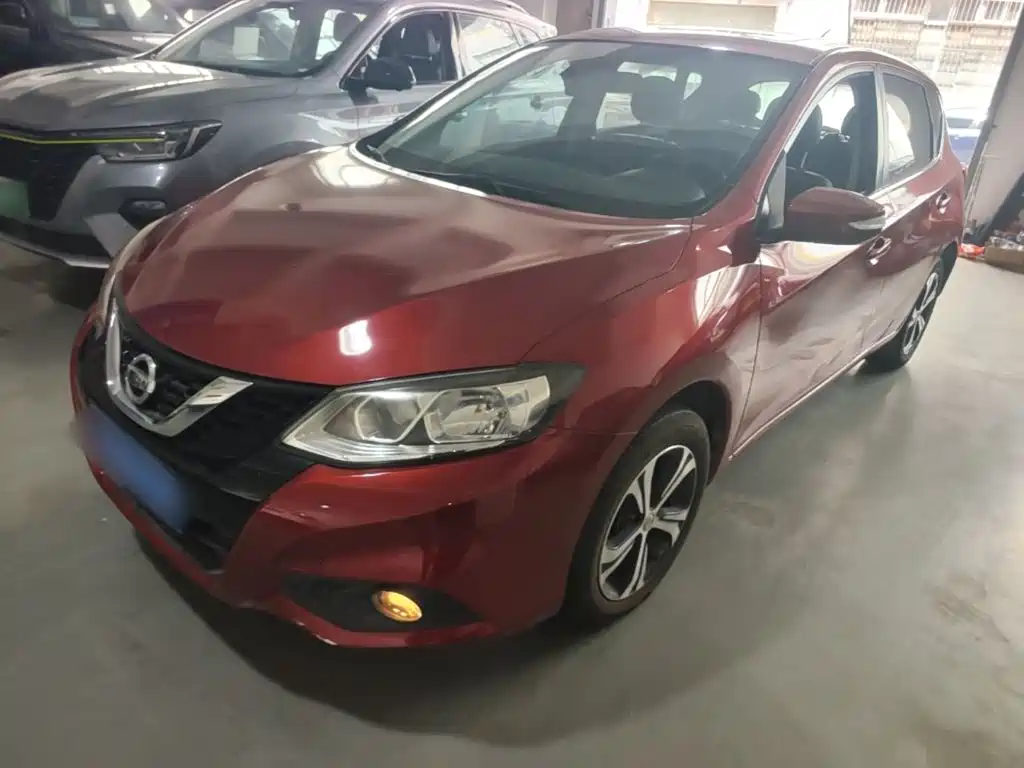 Nissan Tiida
