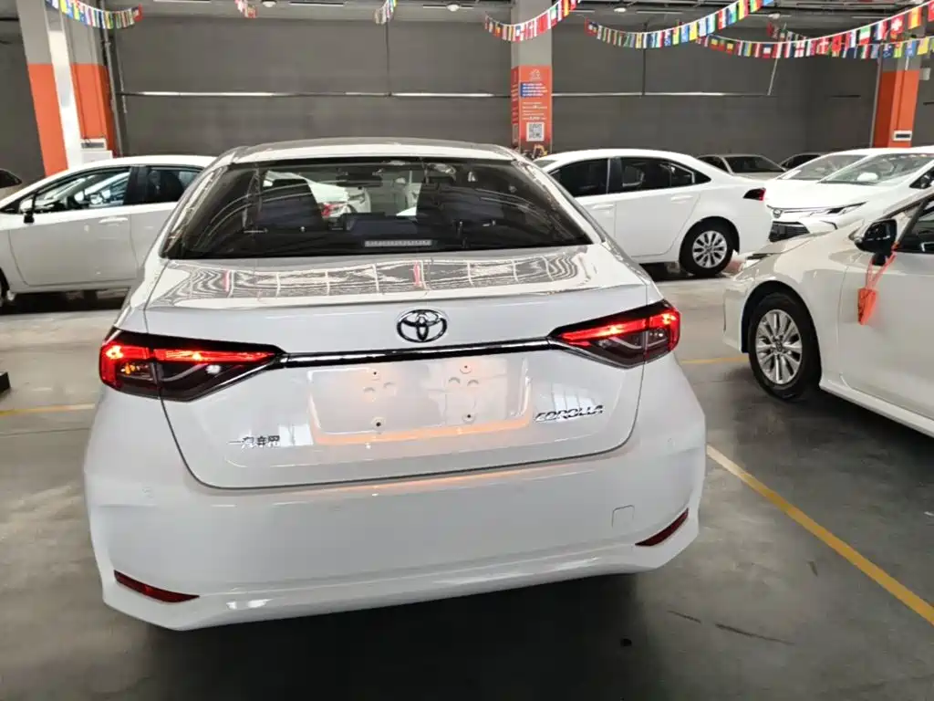 Toyota Corolla — миниатюра 6