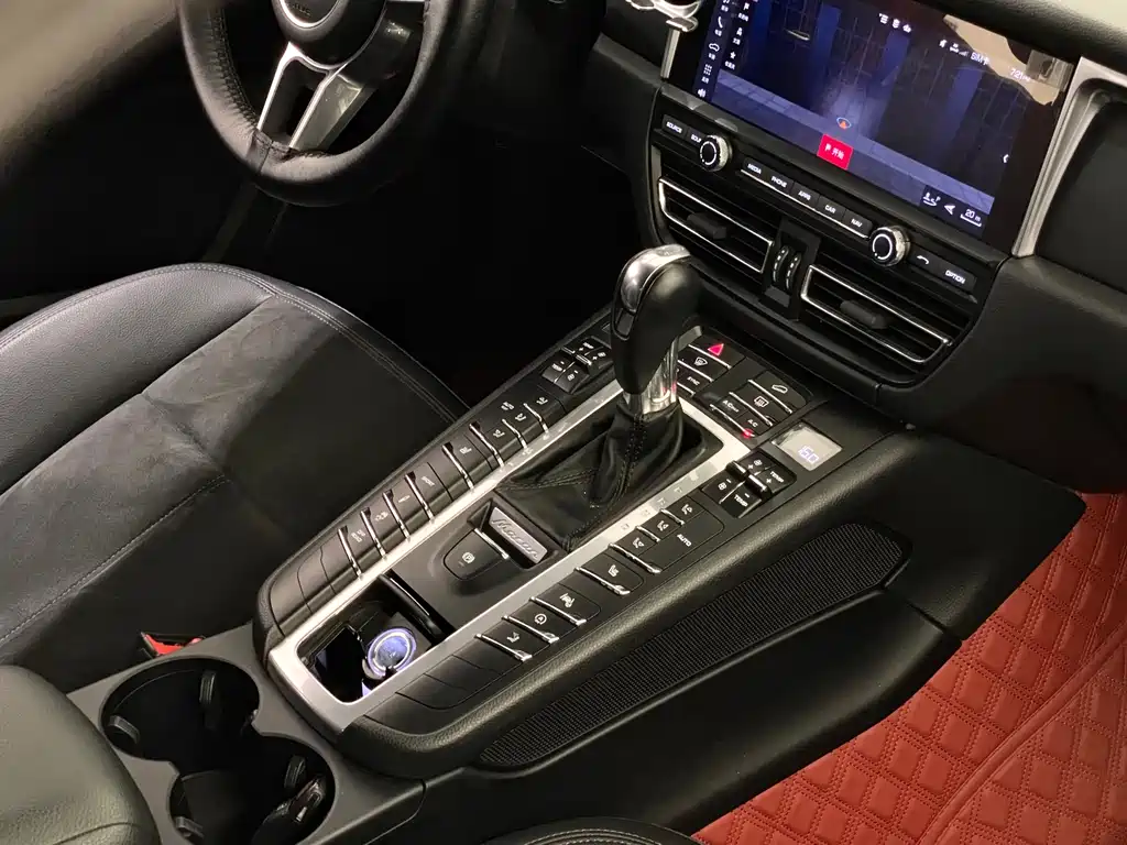 Porsche Macan — миниатюра 17
