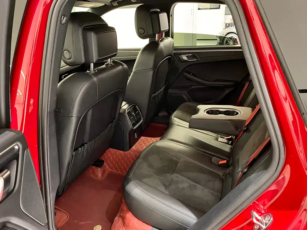 Porsche Macan — миниатюра 12