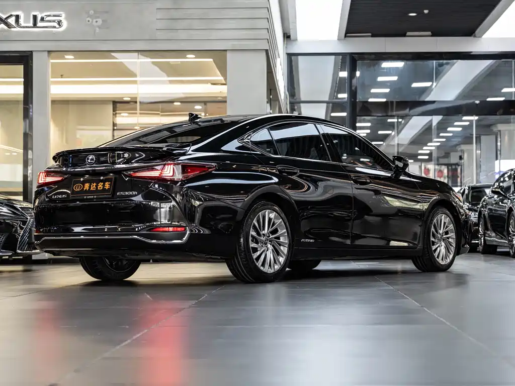Lexus ES — миниатюра 3
