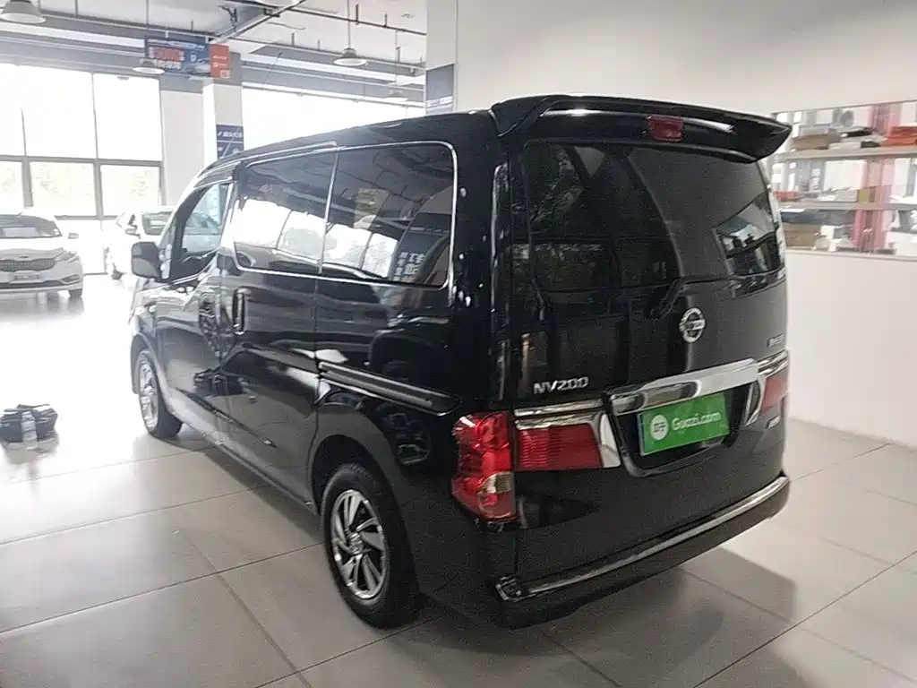 Nissan NV200 — миниатюра 5