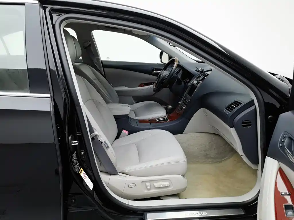 Lexus ES — миниатюра 23