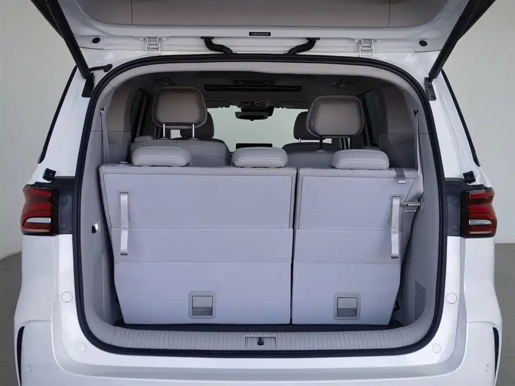 ROEWE IMAX8 NEW ENERGY