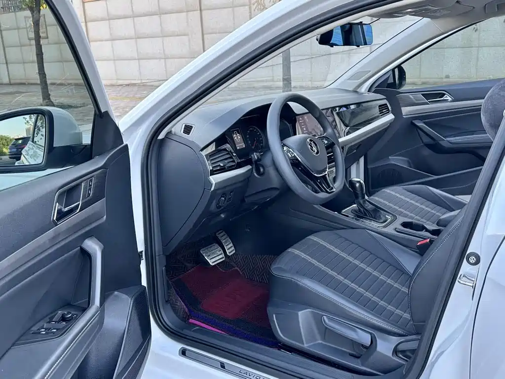 Volkswagen Lavida — миниатюра 7