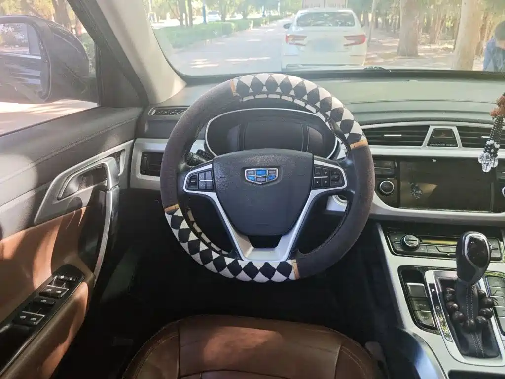 Geely Boyue — миниатюра 11