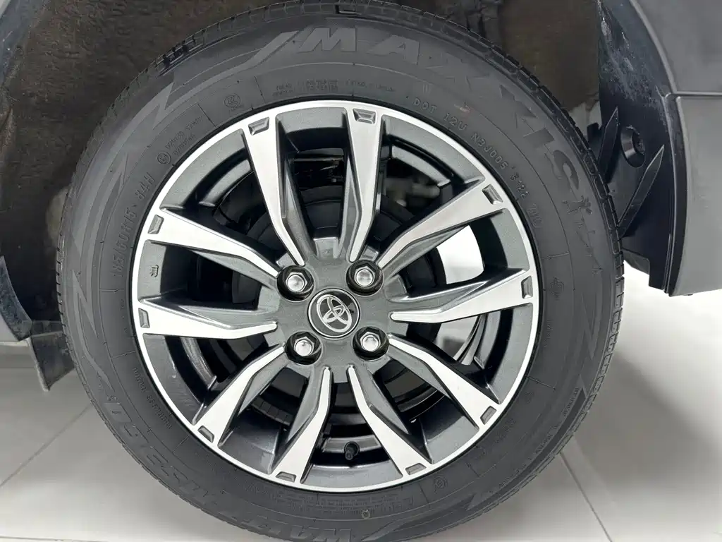 Toyota Yaris L — миниатюра 14