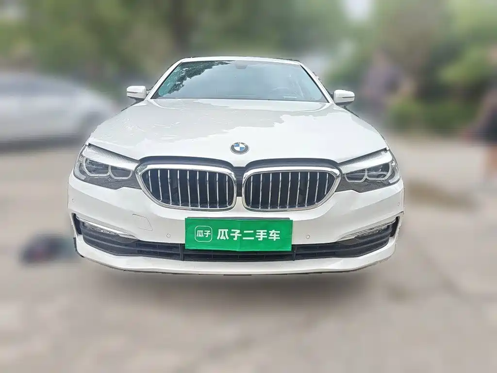 BMW 5 Series — миниатюра 3