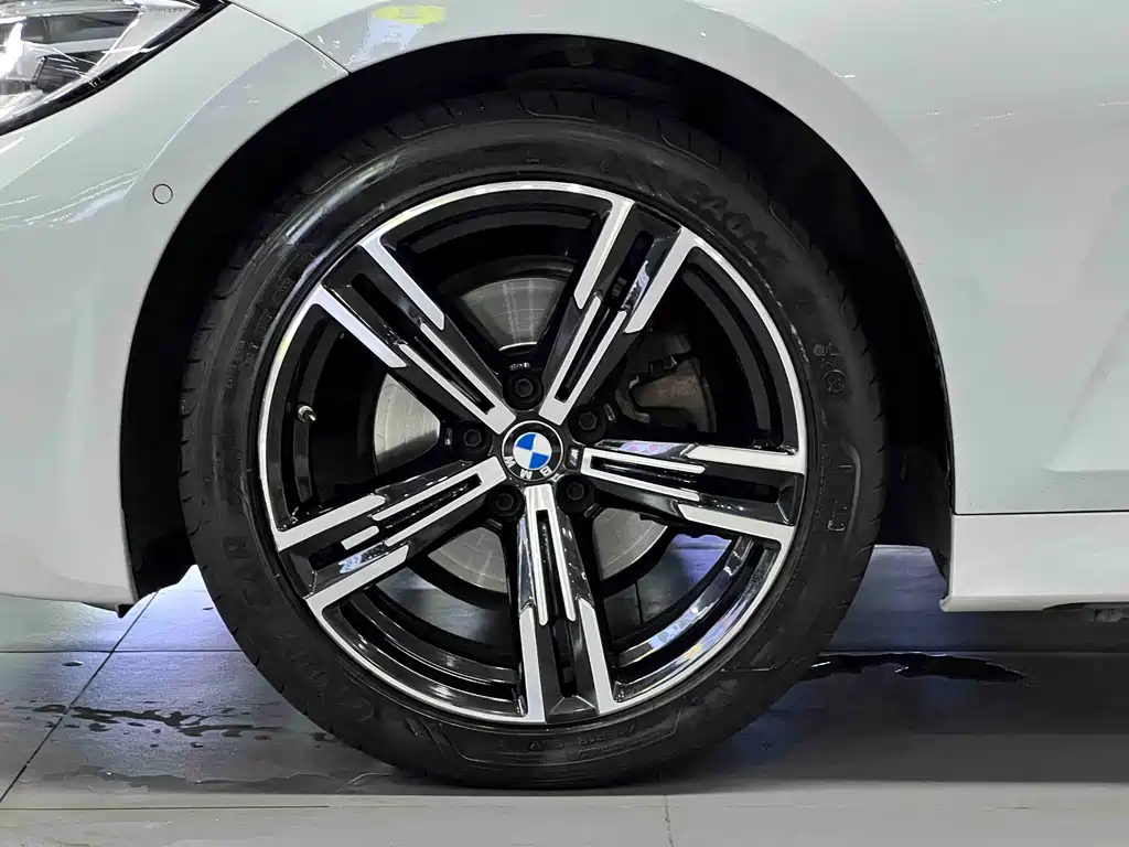BMW 3 Series — миниатюра 13