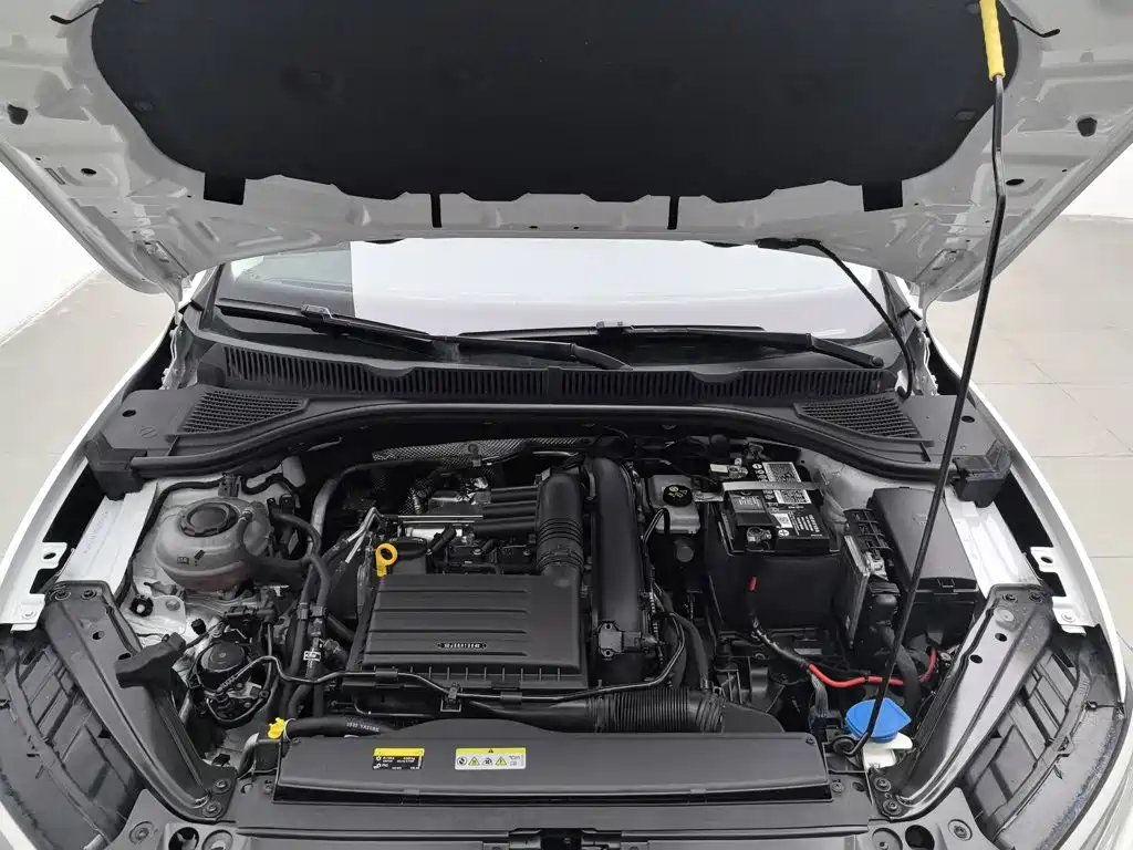 Volkswagen Sagitar — миниатюра 6