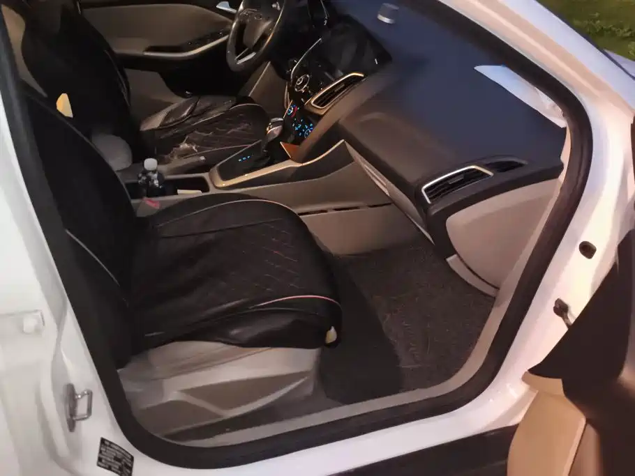 Ford Focus — миниатюра 8
