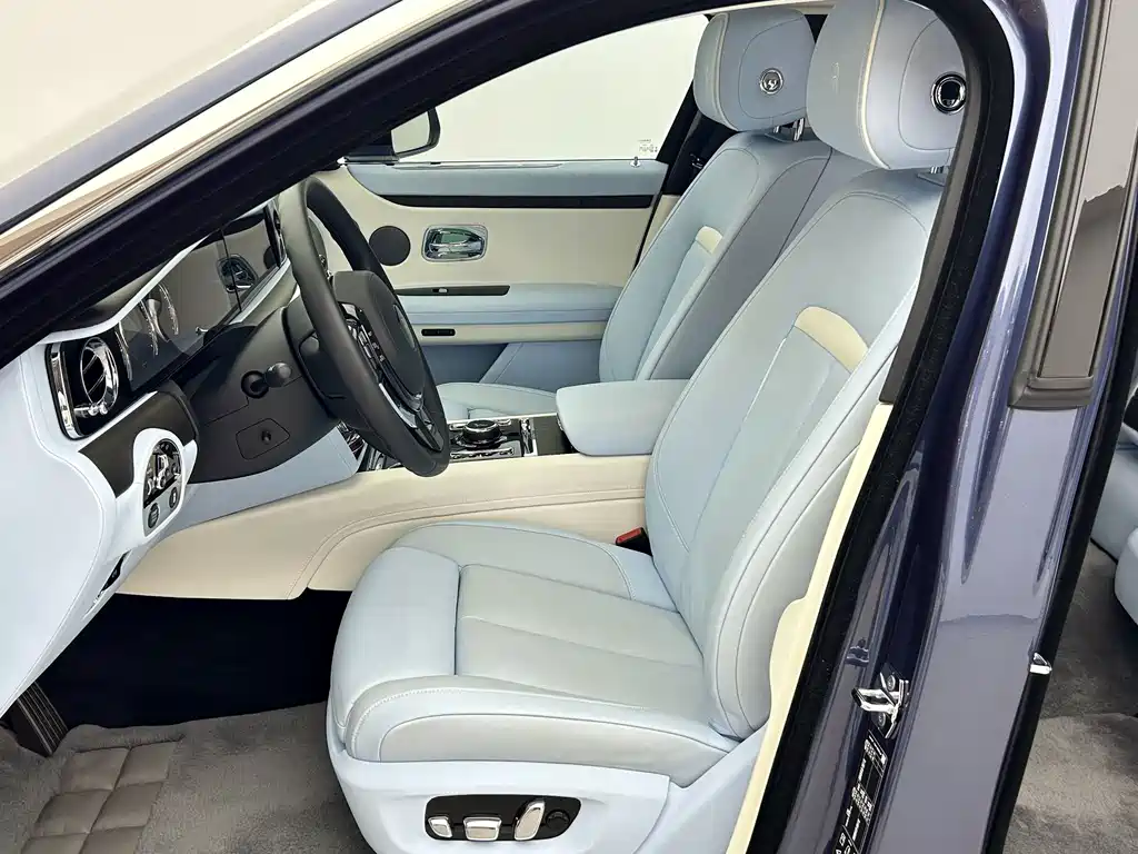 Rolls-Royce Ghost — миниатюра 6