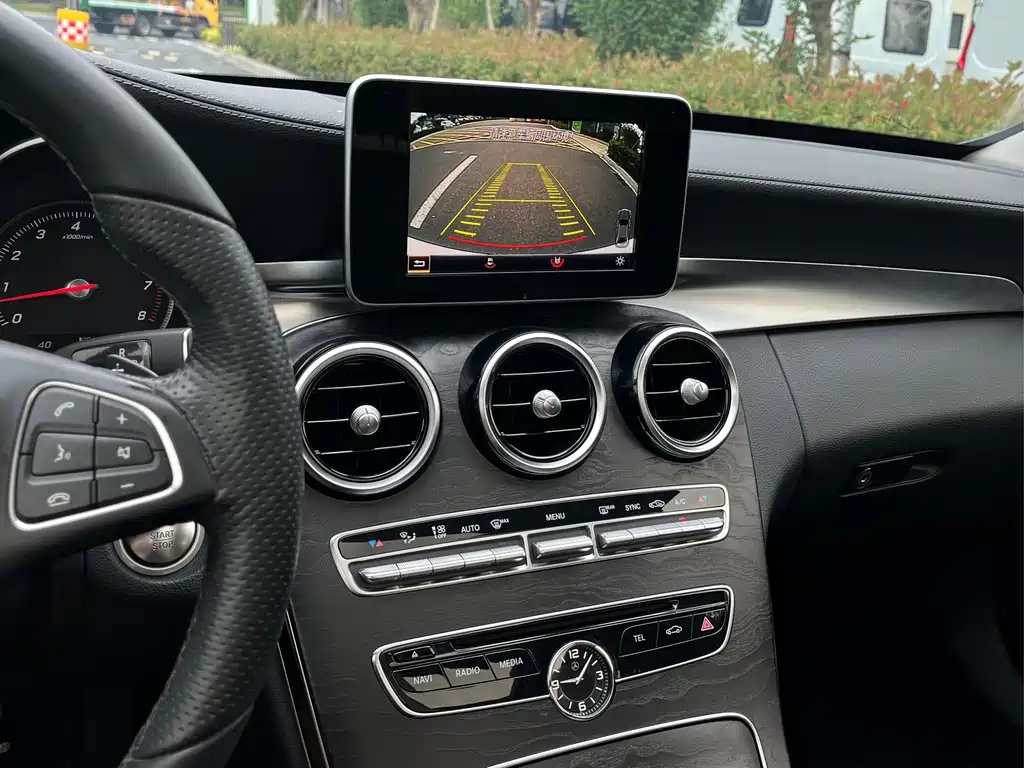 Mercedes-Benz C-Class — миниатюра 10
