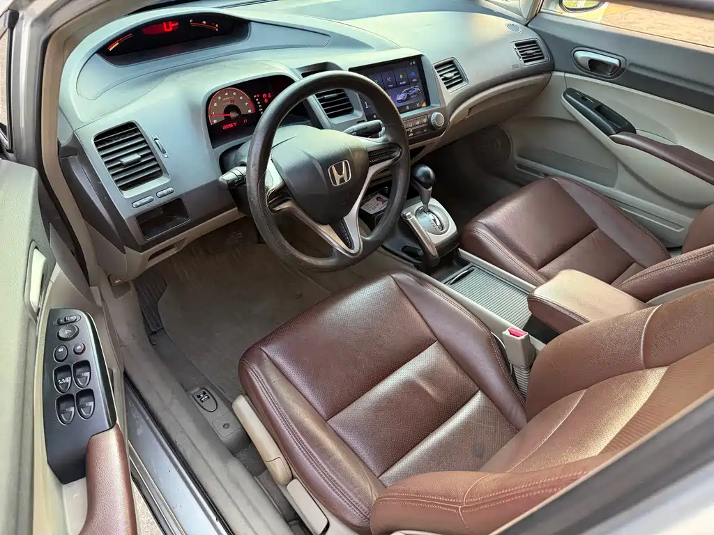 Honda Civic — миниатюра 4