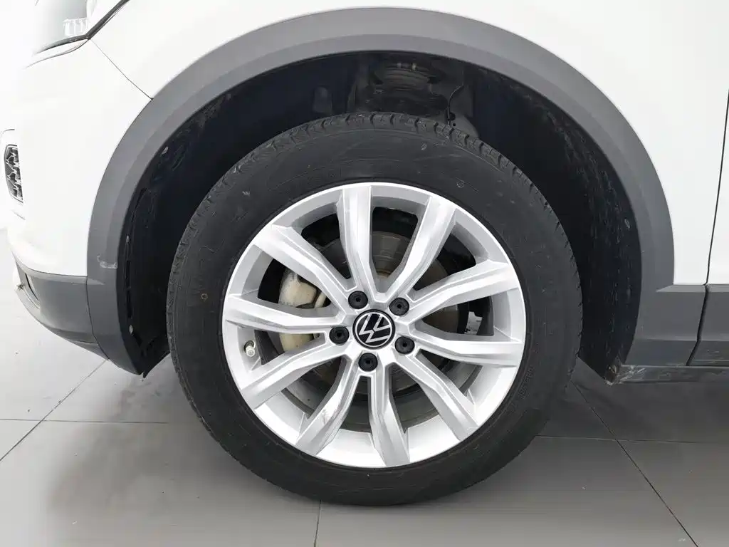 Volkswagen T-Roc — миниатюра 17