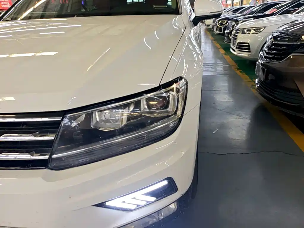 Volkswagen Tiguan L — миниатюра 24