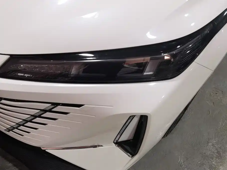 Changan Eado — миниатюра 5