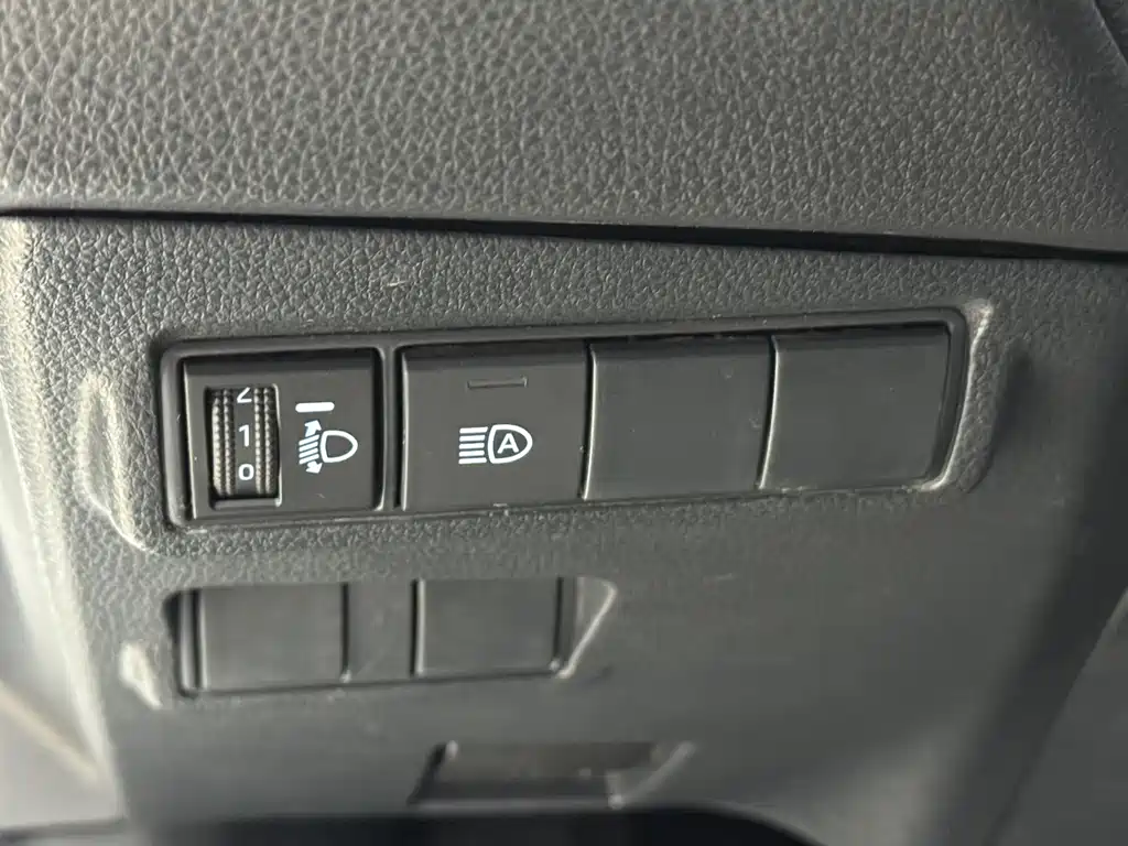 TOYOTA COROLLA SHARP AMPLIFIER