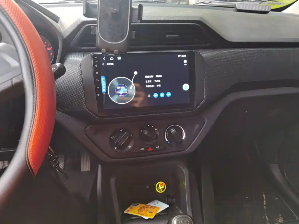 Wuling Hongguang — миниатюра 9