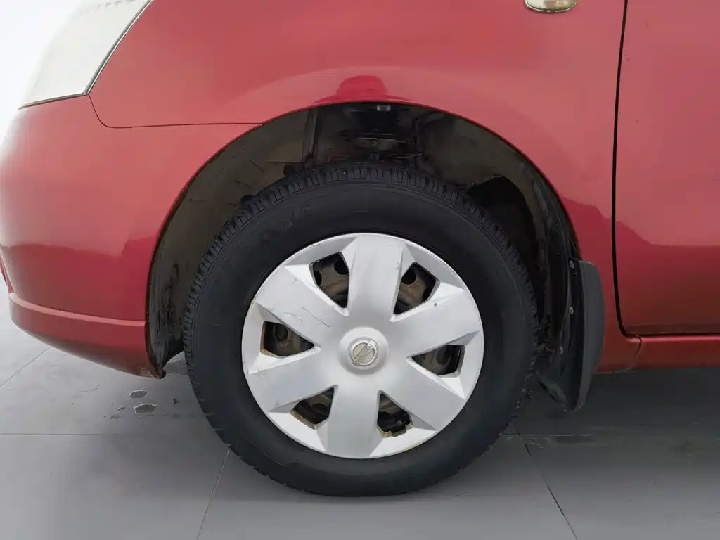 Nissan Livina — миниатюра 17