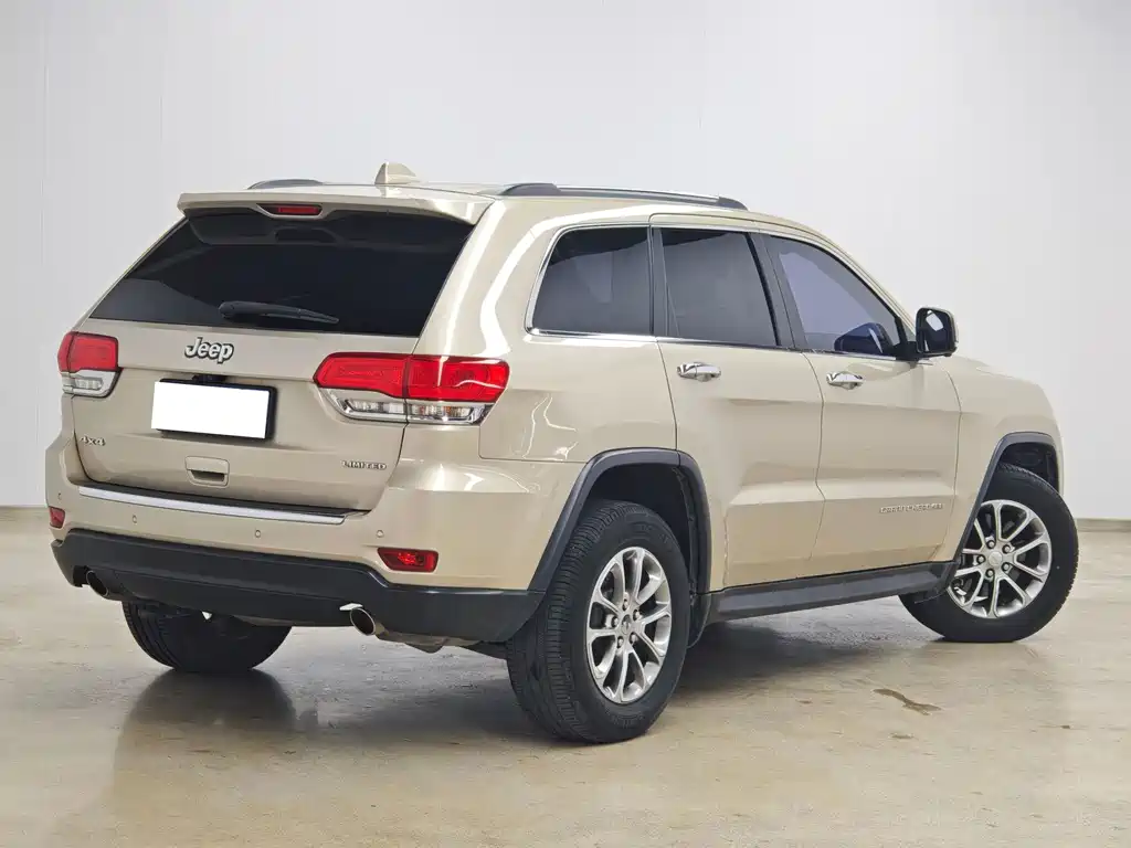Jeep Grand Cherokee (Import) — миниатюра 4