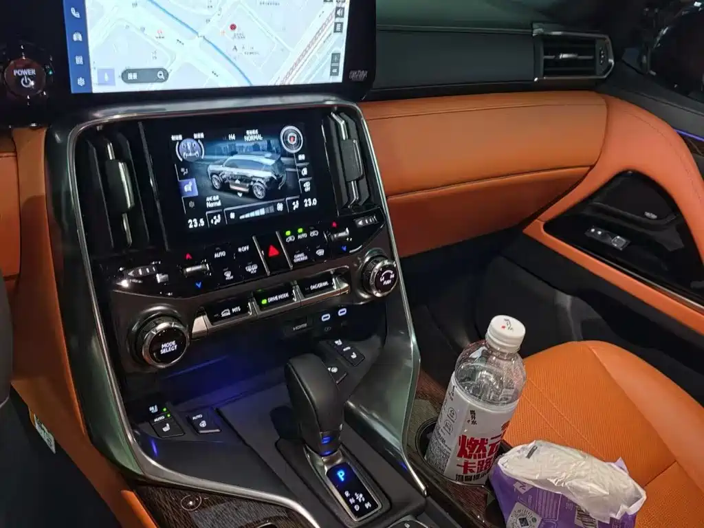 Lexus LX — миниатюра 6