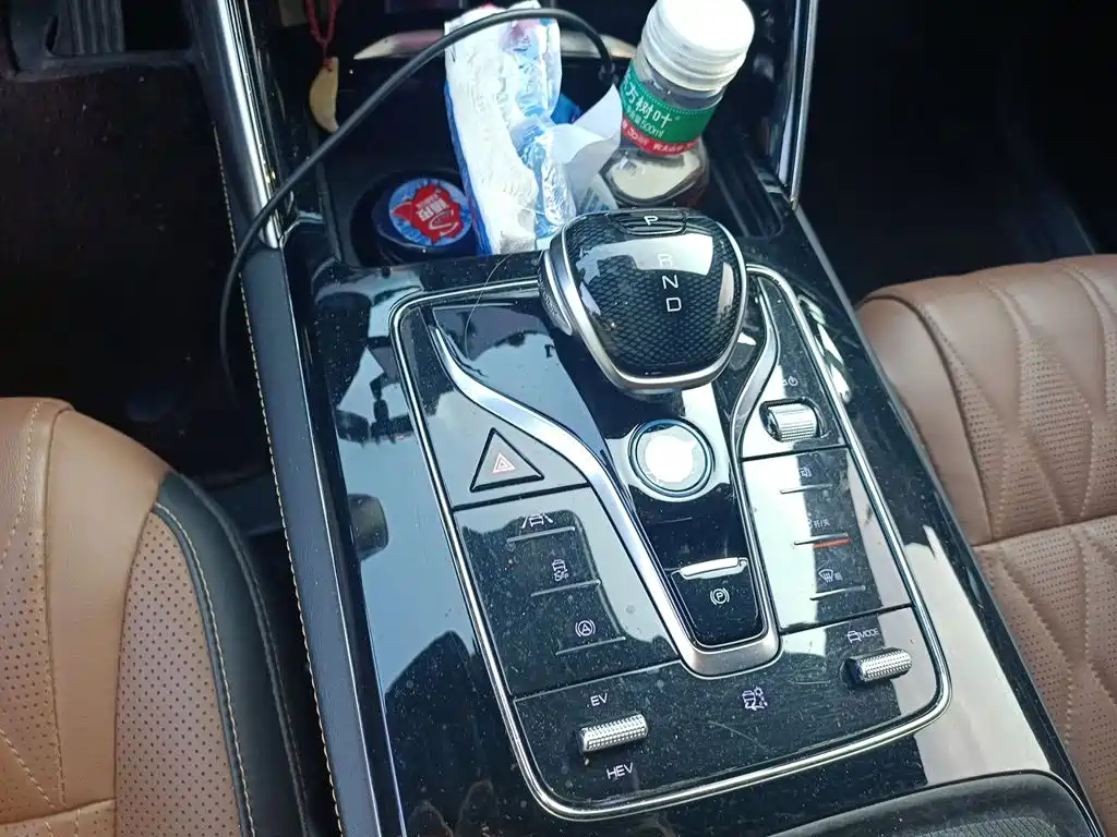 BYD Tang New Energy — миниатюра 7